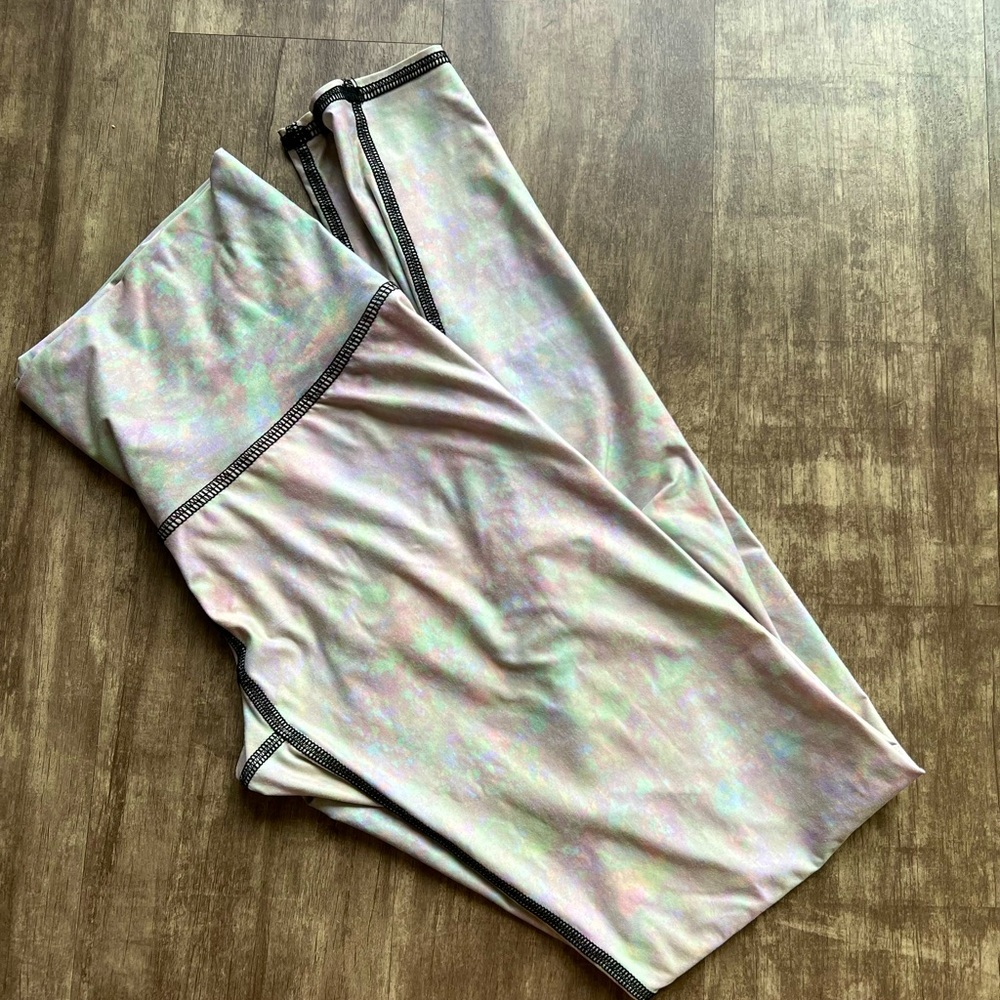 Teeki Snake Opal Leggings Size Small